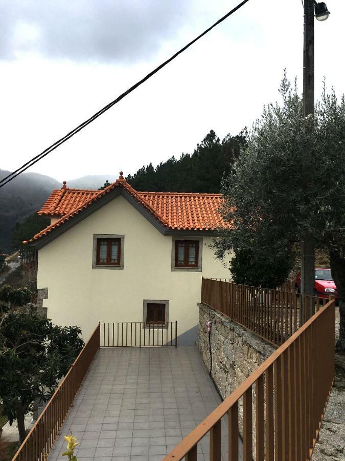 הוילה מנטגאס Casa De Sao Sebastiao מראה חיצוני תמונה