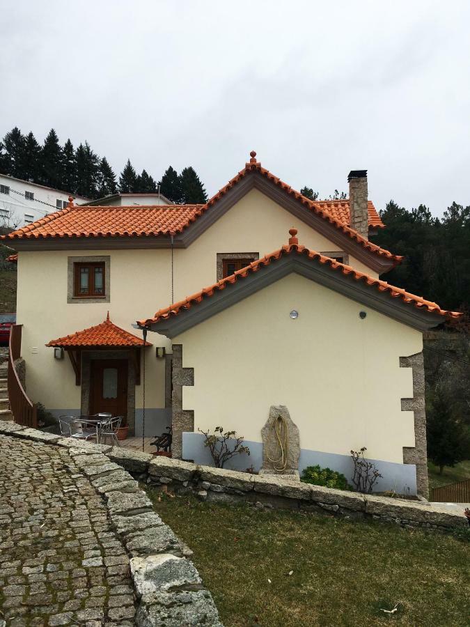 הוילה מנטגאס Casa De Sao Sebastiao מראה חיצוני תמונה