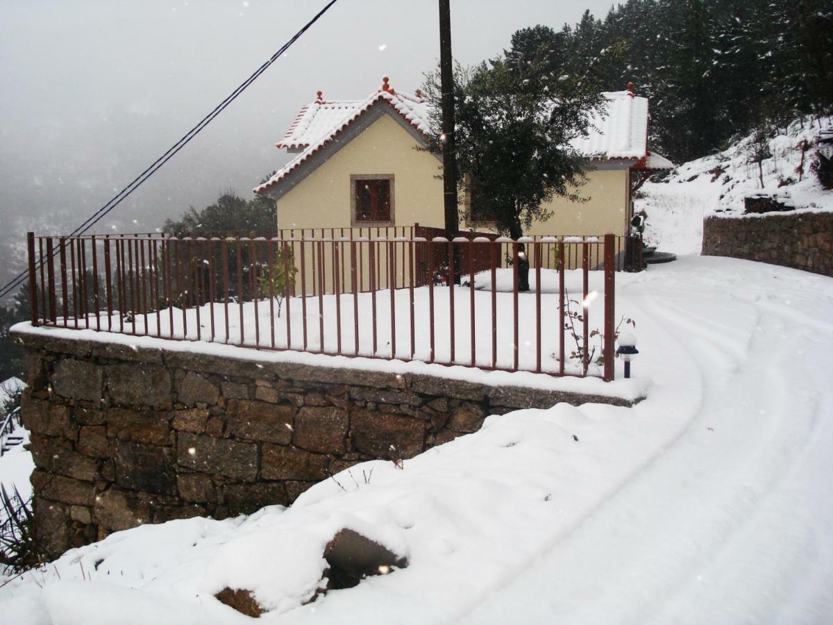 הוילה מנטגאס Casa De Sao Sebastiao מראה חיצוני תמונה